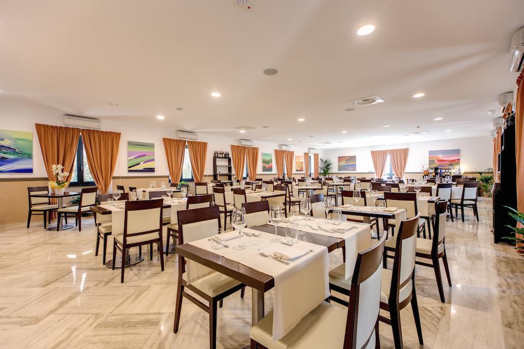 Regal Park Hotel Рим Экстерьер фото