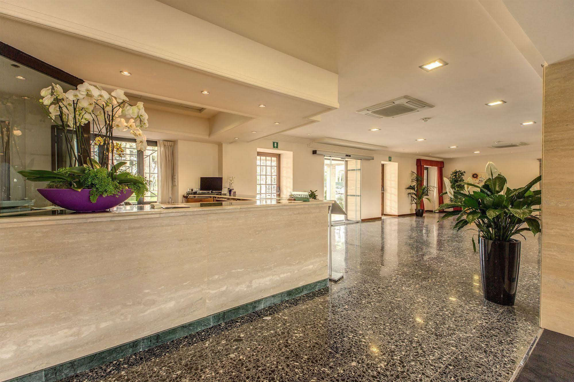 Regal Park Hotel Рим Экстерьер фото
